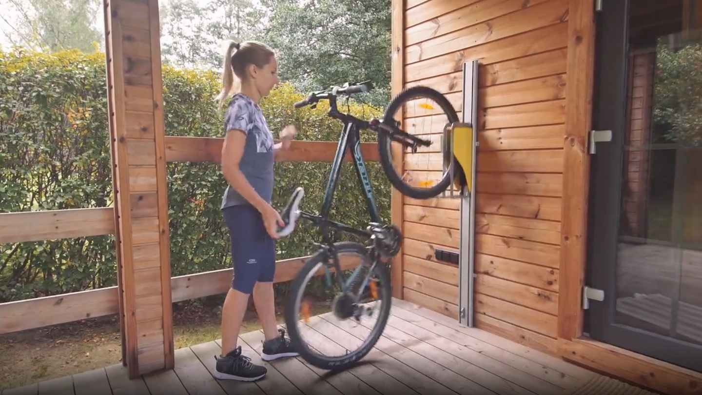 Vertical bike (bicycle) racks, lifts online Parkis